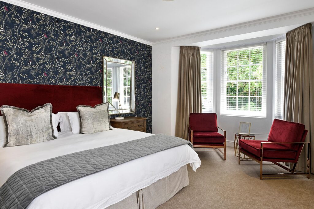 bedroom 5664220 1920